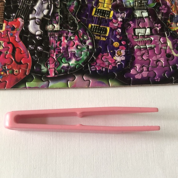 The World’s Smallest Jigsaw Puzzle! - Picture 4 of 5